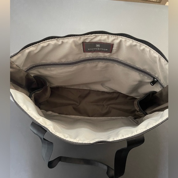 Victorinox traveler tote bag - Picture 12 of 13